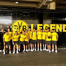 Gute Stimmung bei den BVB Allstars Teamfoto Legenden