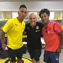 Mit Lucas Barrios und Bayern Legende Ze Roberto Lucas Barrios und Ze Roberto