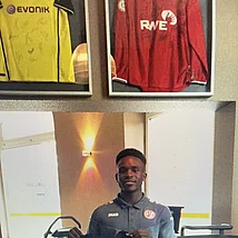 aktueller Bundesligastürmer der SV Elversberg Noel Futkeu in der med. Fitness Zetzmann Noel Futkeu
